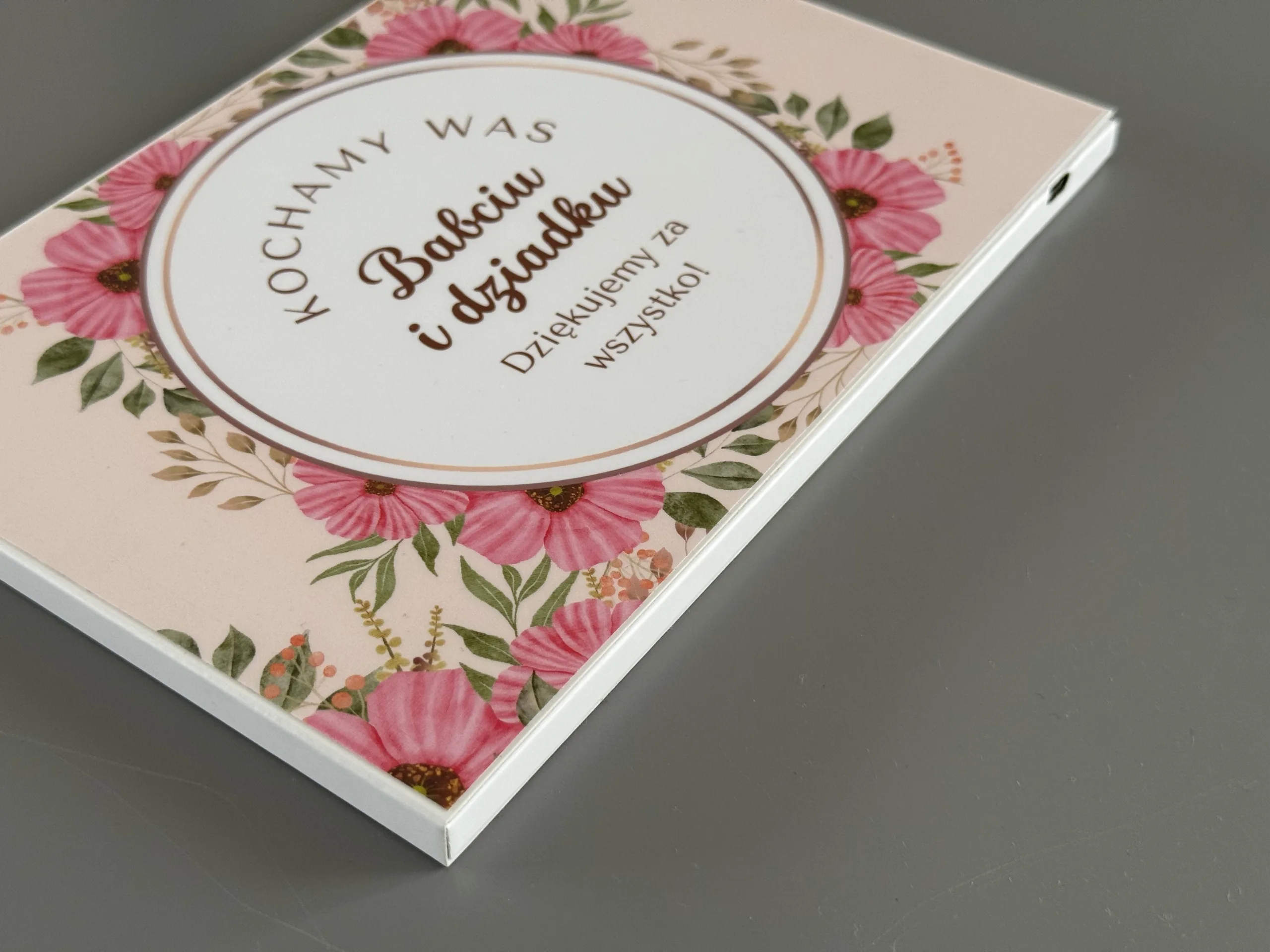 Video album na dzień dziadka i babci z wejściem USB do wgrywania filmów